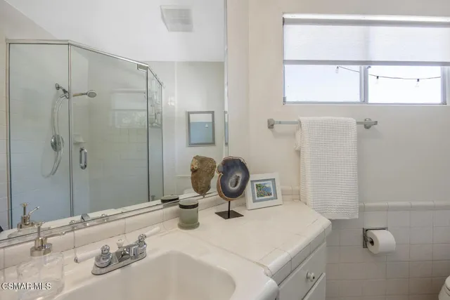 $6,900 | 498 Lake Sherwood Drive, Lake Sherwood, CA 91361