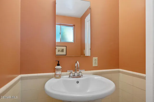 $6,900 | 498 Lake Sherwood Drive, Lake Sherwood, CA 91361