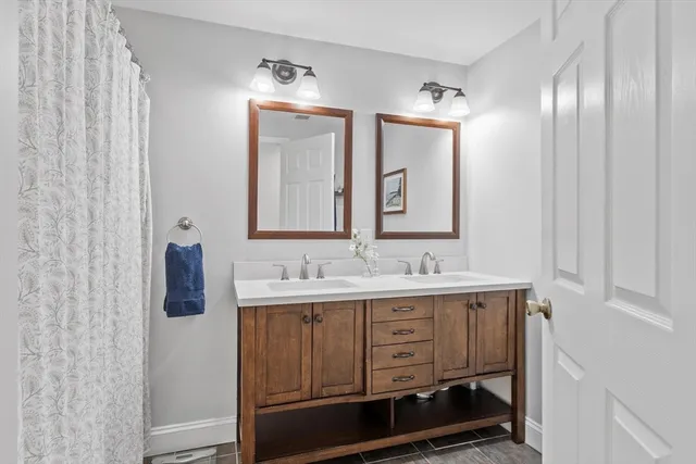 $595,000 | 31 Elm Street, Upton, MA 01568