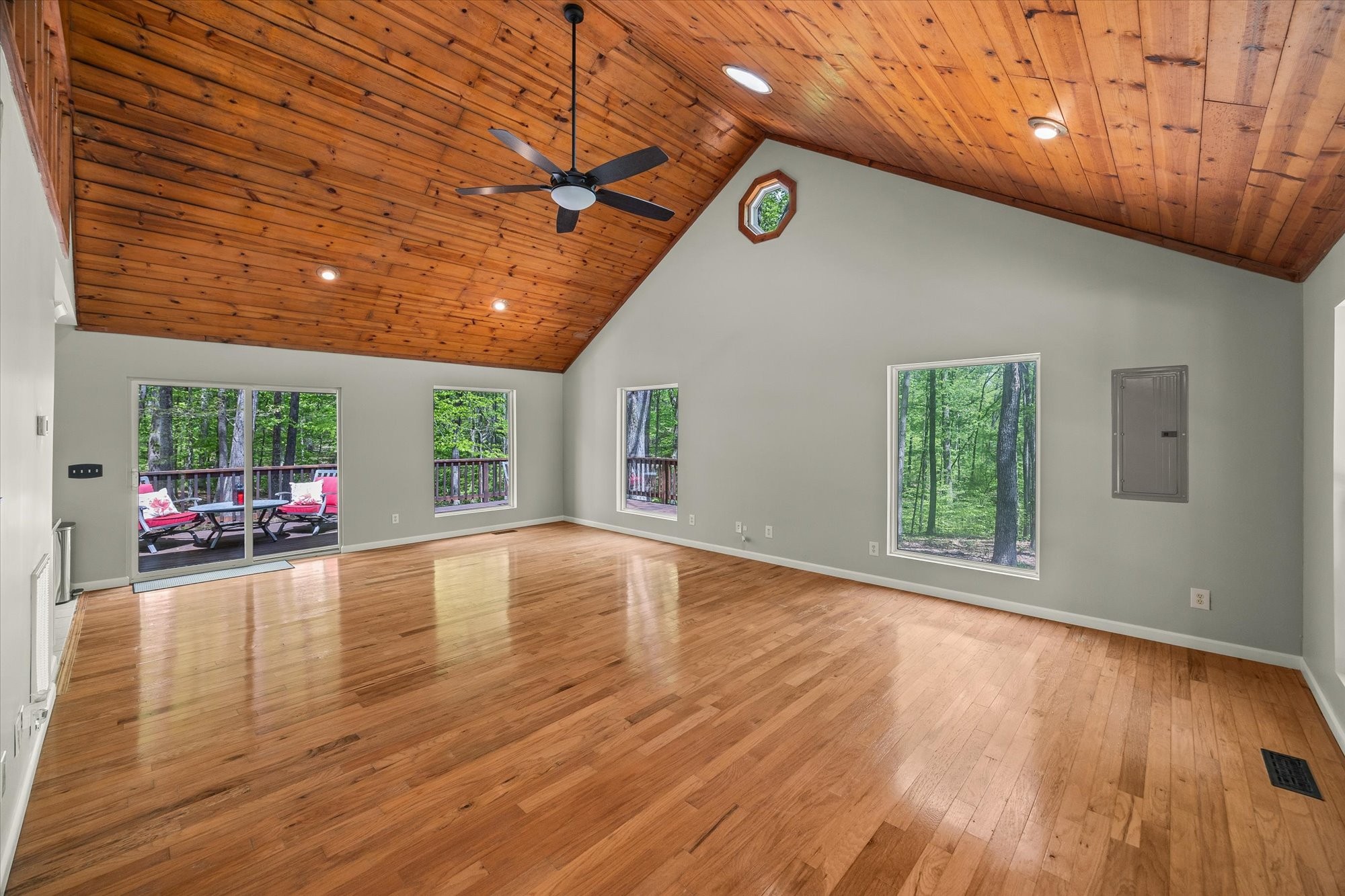 4336 Officers Chapel Road Cookeville, TN 38506 - Photo 10 of 54 Gallery Image 10