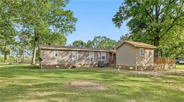 $241,500 | 169 Highway 107/155 Cufoff Rd Center Point, Center Point, LA 71323