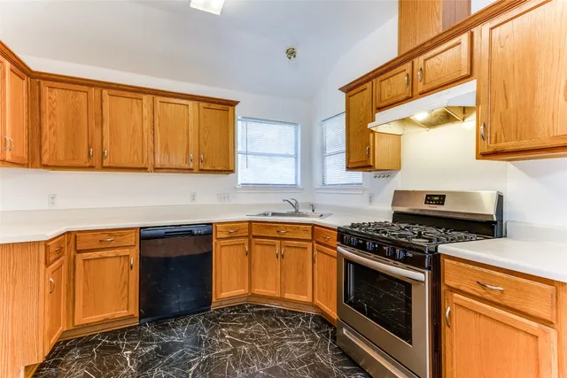 $1,800 | 101 Cotton Cove, Hutto, TX 78634