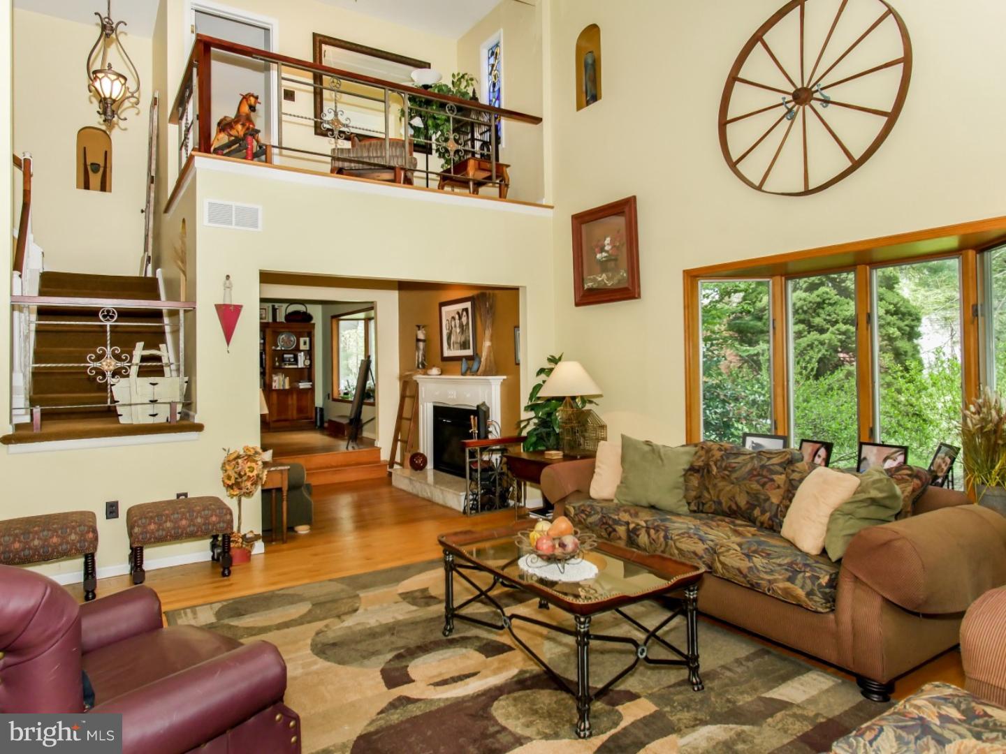 837 Sandy Run Road Yardley, PA 19067 - Photo 10 of 25 Living Room