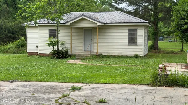 $183,000 | 260 North Davis Street, Forest, MS 39074