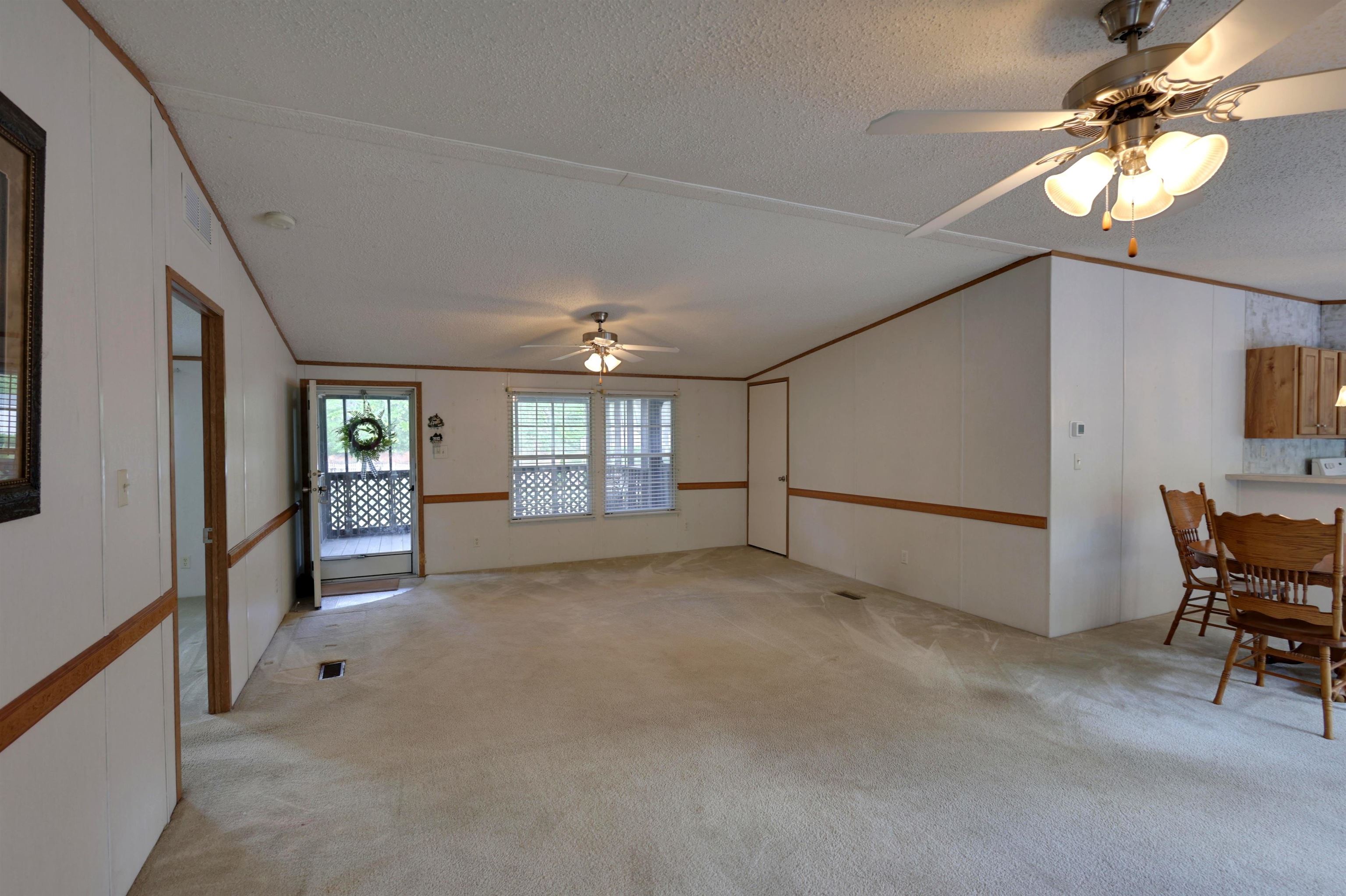 39 Cr 360 Road Iuka, MS 38852 - Photo 6 of 31 a view of livingroom with window and furniture
