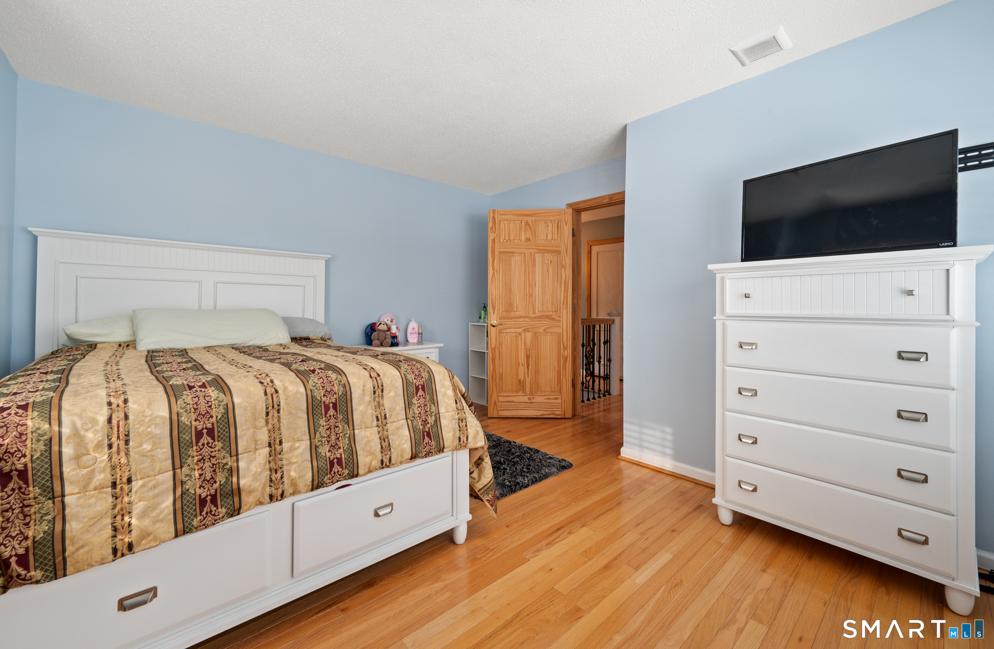 49 Clearfield Road Wethersfield, CT 06109 - Photo 18 of 28