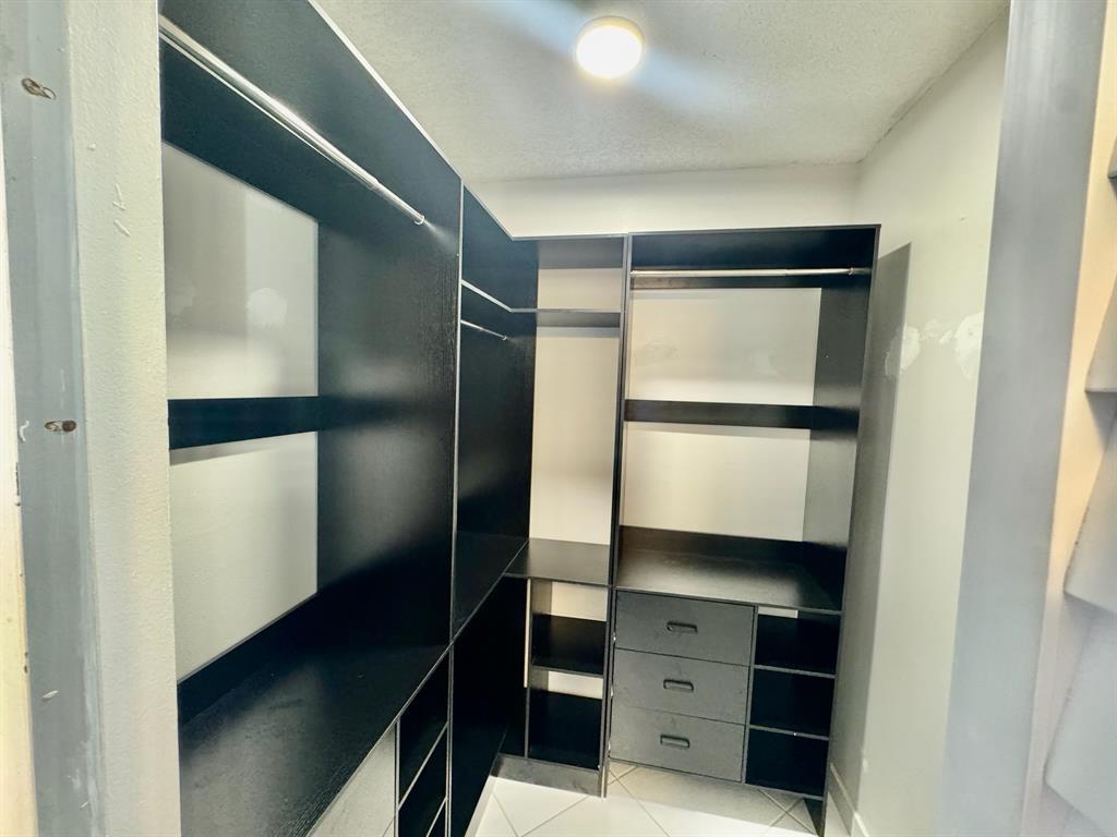 13 Royal Palm Way, Unit 5050 Boca Raton, FL 33432 - Photo 15 of 31 a view of closet