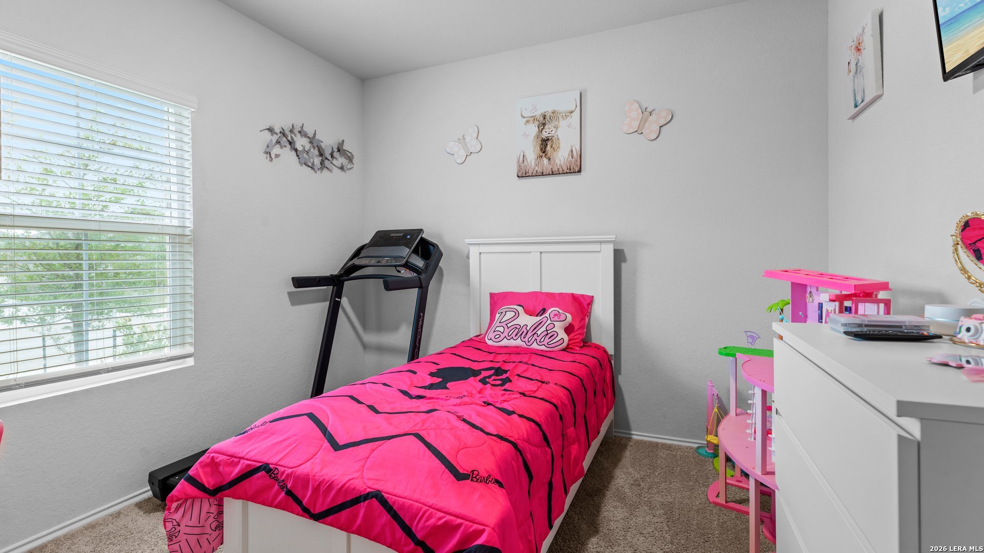 731 Monarch Drive Seguin, TX 78155 - Photo 9 of 21 a bedroom with a bed and a window