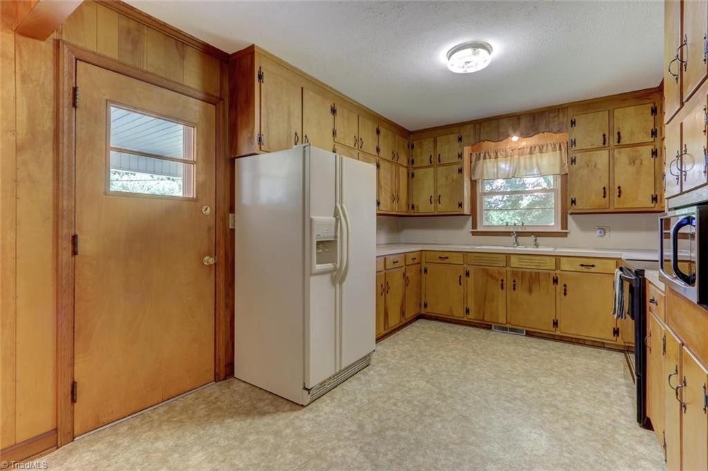 211 Cook Florist Road Reidsville, NC 27320 - Photo 11 of 30 Gallery Image 11