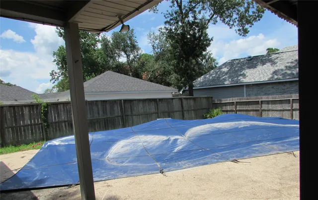 a sign on the side of the park