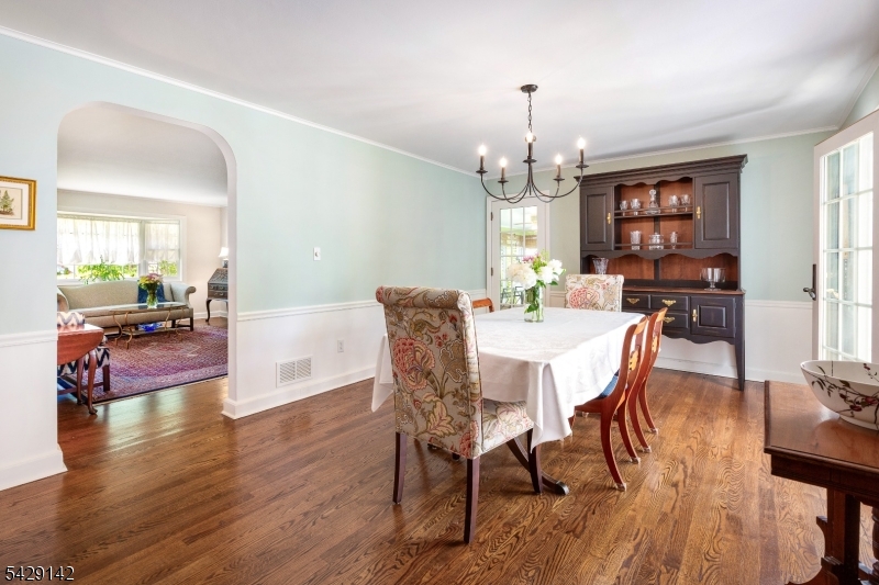 957 Willow Grove Road Westfield, NJ 07090 - Photo 11 of 34