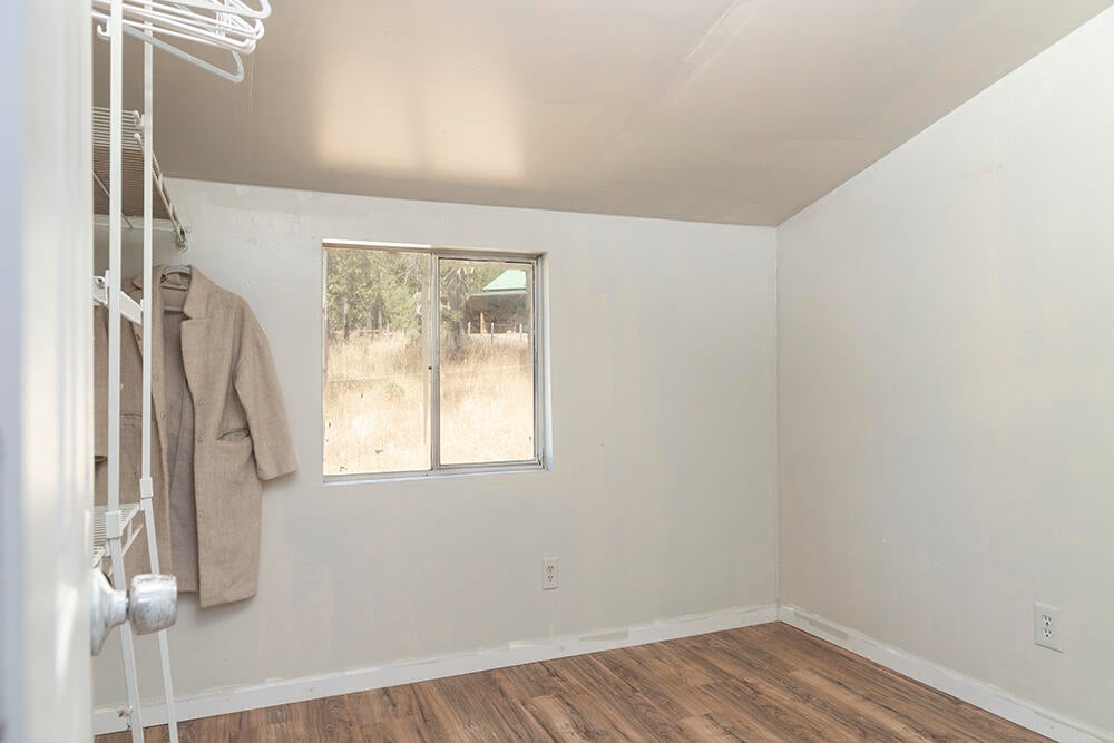650 Gold Canyon Road Selma, OR 97538 - Photo 8 of 47 10