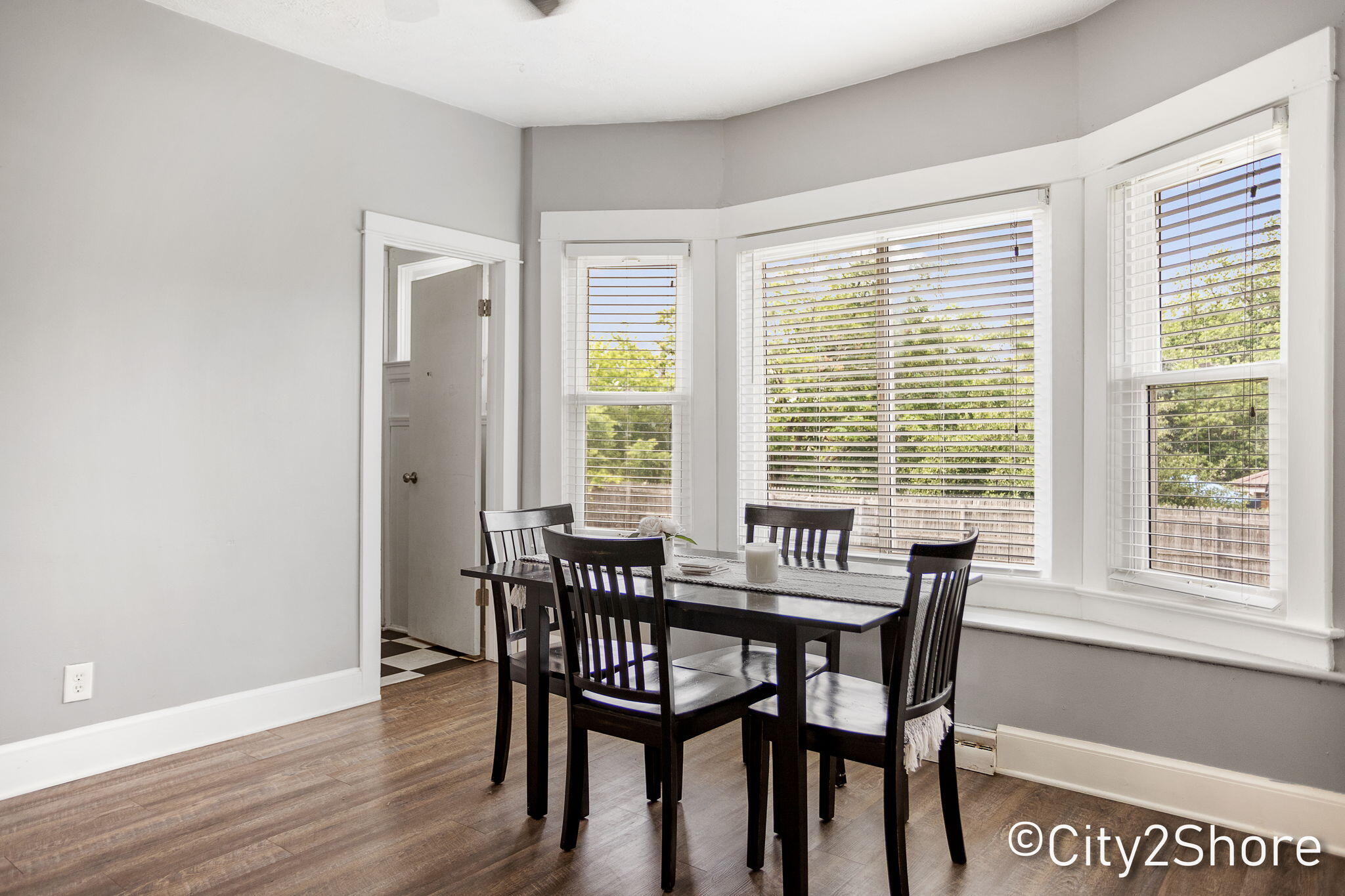2235 Roys Avenue Southwest Wyoming, MI 49519 - Photo 14 of 81 Dining Area