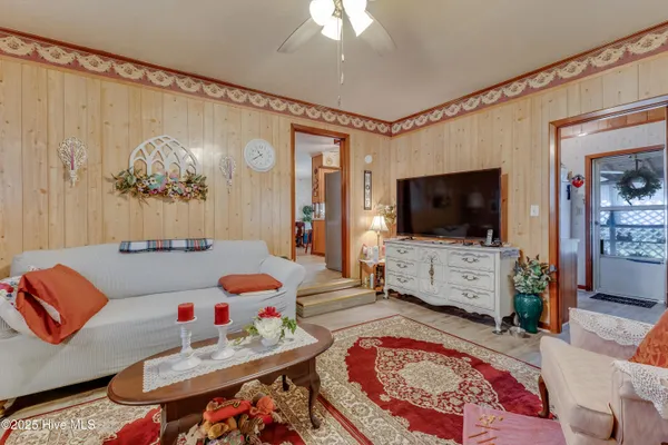 $221,900 | 307 West Westbrook Street, Wallace, NC 28466