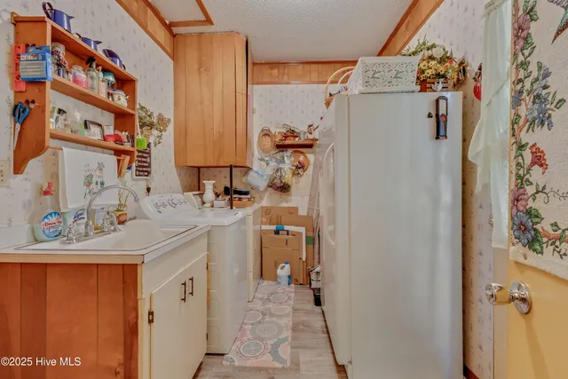 $219,900 | 307 West Westbrook Street, Wallace, NC 28466