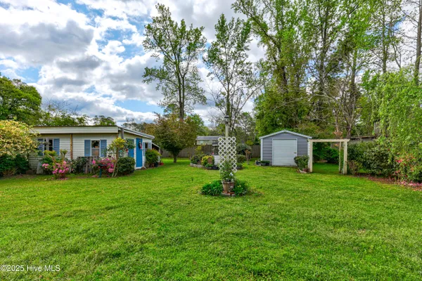$221,900 | 307 West Westbrook Street, Wallace, NC 28466