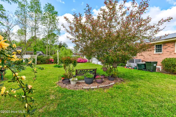 $221,900 | 307 West Westbrook Street, Wallace, NC 28466