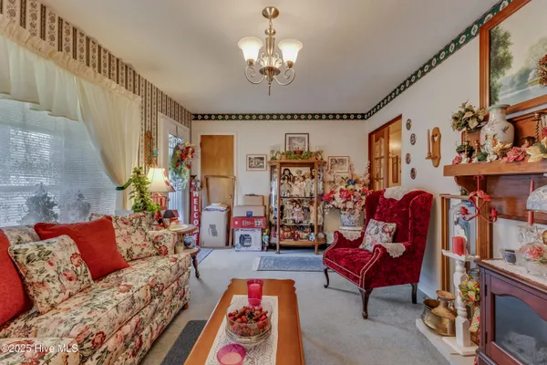 $221,900 | 307 West Westbrook Street, Wallace, NC 28466