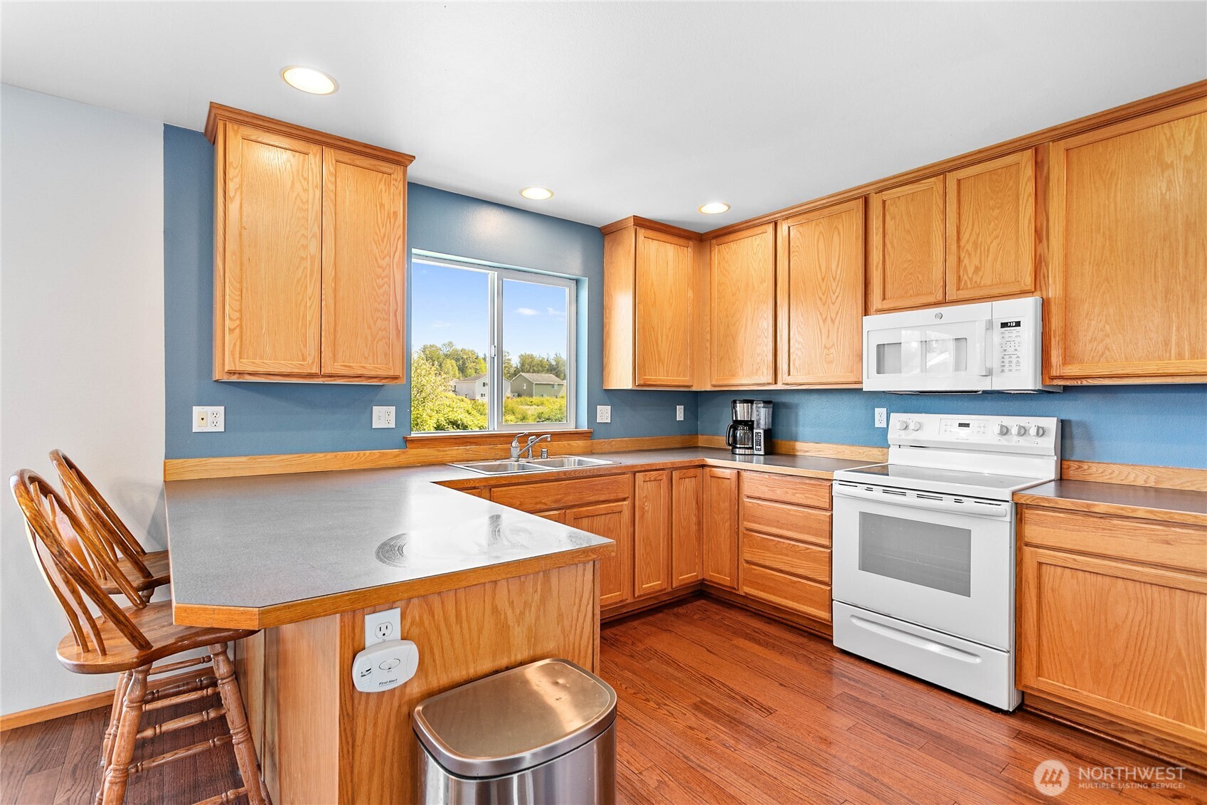 4821 Outrigger Loop Blaine, WA 98230 - Photo 6 of 29