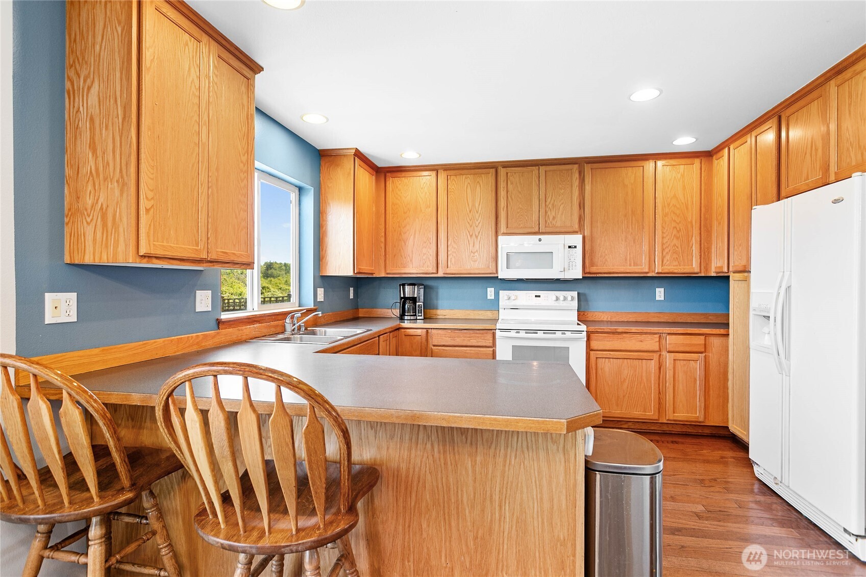 4821 Outrigger Loop Blaine, WA 98230 - Photo 7 of 29