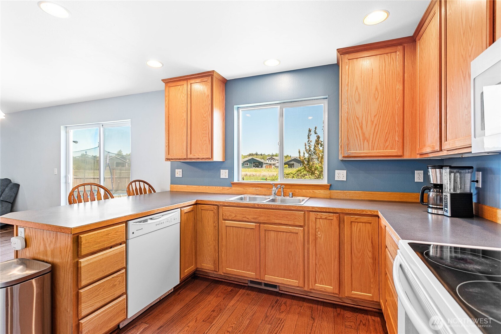 4821 Outrigger Loop Blaine, WA 98230 - Photo 8 of 29