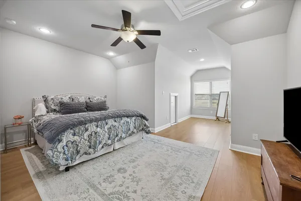 $585,000 | 8417 Water Oak Pass Drive, Houston, TX 77055