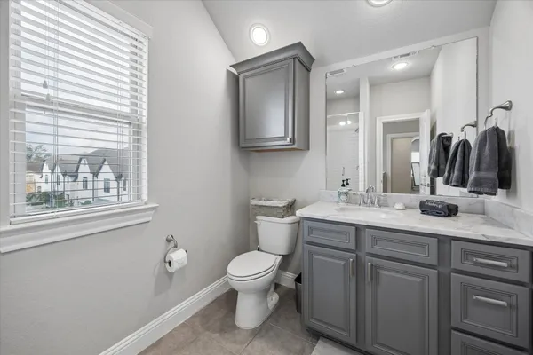 $585,000 | 8417 Water Oak Pass Drive, Houston, TX 77055
