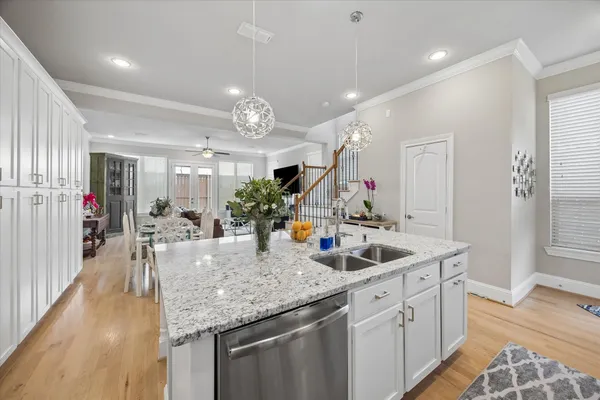 $585,000 | 8417 Water Oak Pass Drive, Houston, TX 77055