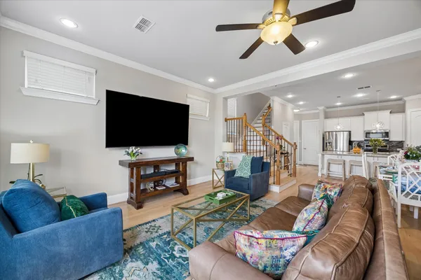 $585,000 | 8417 Water Oak Pass Drive, Houston, TX 77055