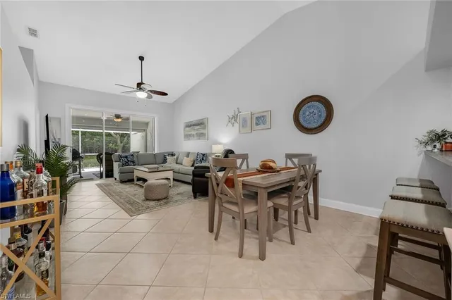 $424,900 | 1724 Royal Circle, Unit 901, Naples, FL 34112
