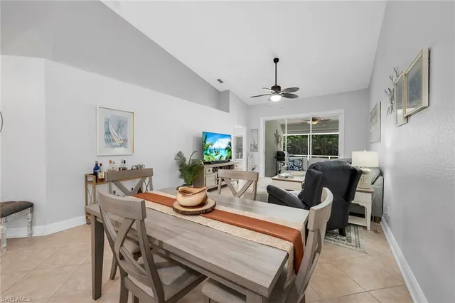 $424,900 | 1724 Royal Circle, Unit 901, Naples, FL 34112