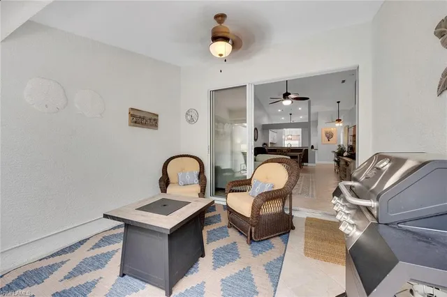 $424,900 | 1724 Royal Circle, Unit 901, Naples, FL 34112