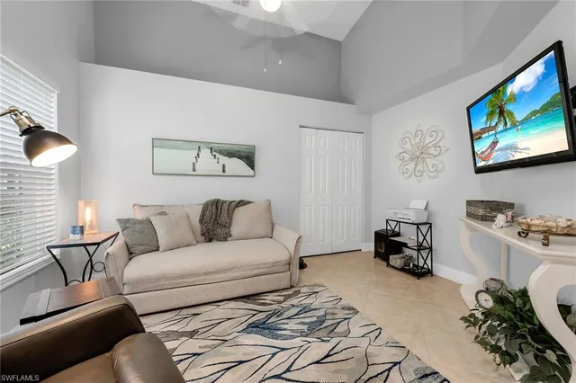 $424,900 | 1724 Royal Circle, Unit 901, Naples, FL 34112