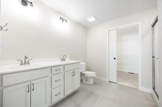 $370,000 | 806 Applewood Creek Drive, Fairview Heights, IL 62208