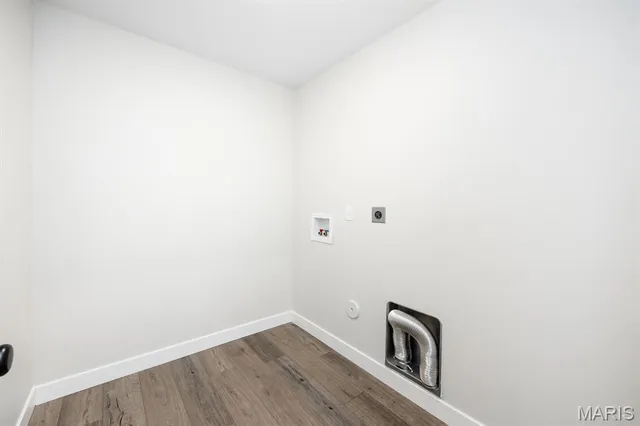 $370,000 | 806 Applewood Creek Drive, Fairview Heights, IL 62208