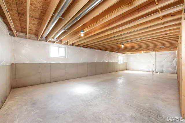 $370,000 | 806 Applewood Creek Drive, Fairview Heights, IL 62208