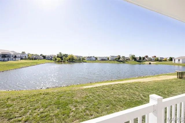 $370,000 | 806 Applewood Creek Drive, Fairview Heights, IL 62208