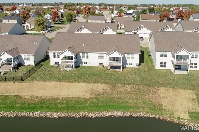 $370,000 | 806 Applewood Creek Drive, Fairview Heights, IL 62208