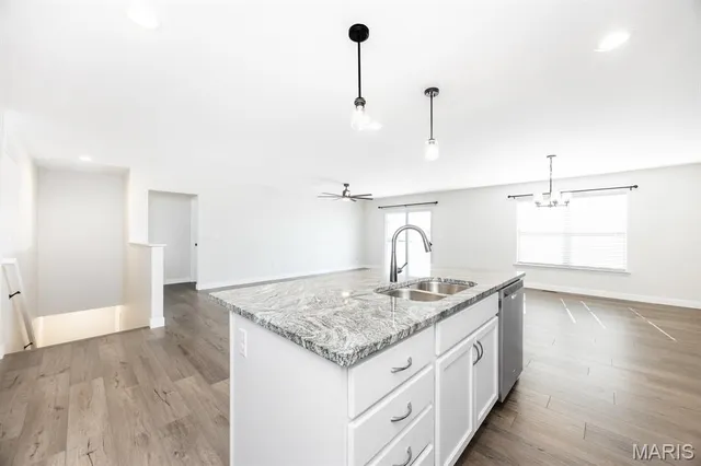 $370,000 | 806 Applewood Creek Drive, Fairview Heights, IL 62208