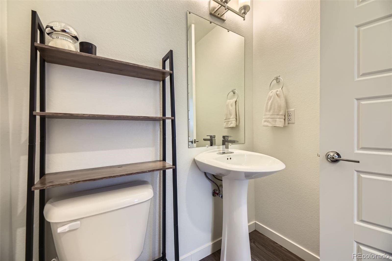 10117 Morrison Road Lakewood, CO 80227 - Photo 12 of 28