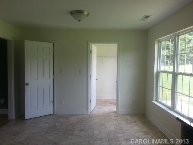5713 Nesbit Road Waxhaw, NC 28173 - Photo 3 of 7 Gallery Image 3