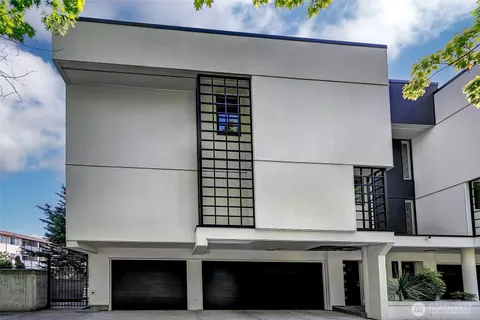 $1,595,000 | 2400 Aurora Avenue North, Unit 210, Seattle, WA 98109