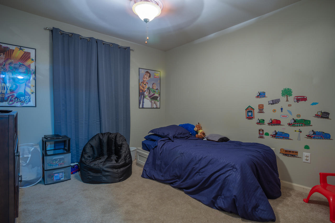 40 Myrtle Oak Way Santa Rosa Beach, FL 32459 - Photo 25 of 42 a bedroom with a bed and a window