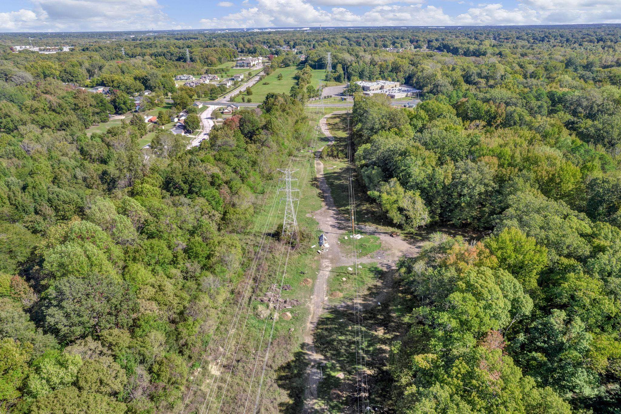 3731 Horn Lake Road Memphis, TN 38109 - Photo 7 of 10 a view of a green field