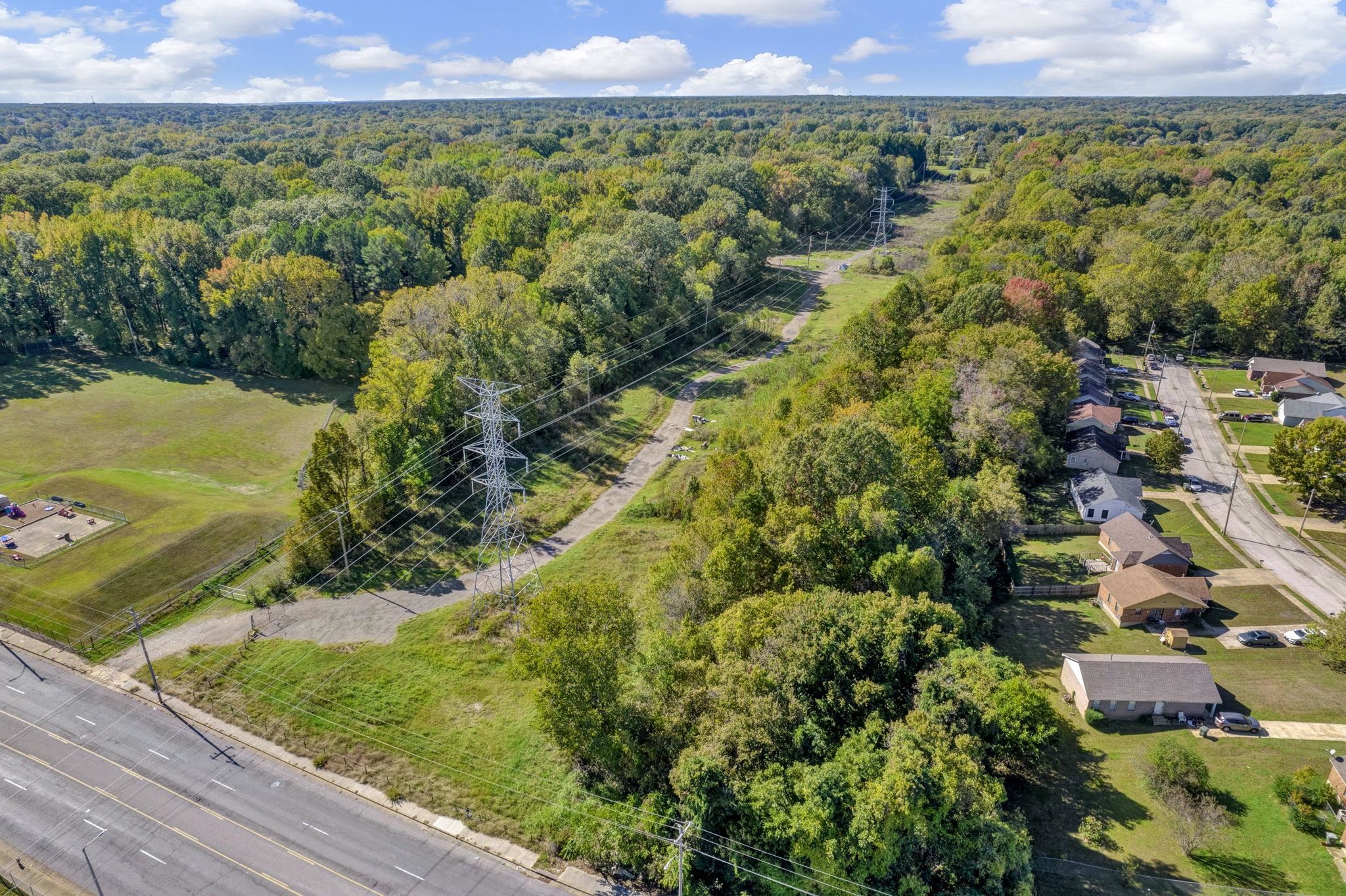 3731 Horn Lake Road Memphis, TN 38109 - Photo 8 of 10 a view of a city