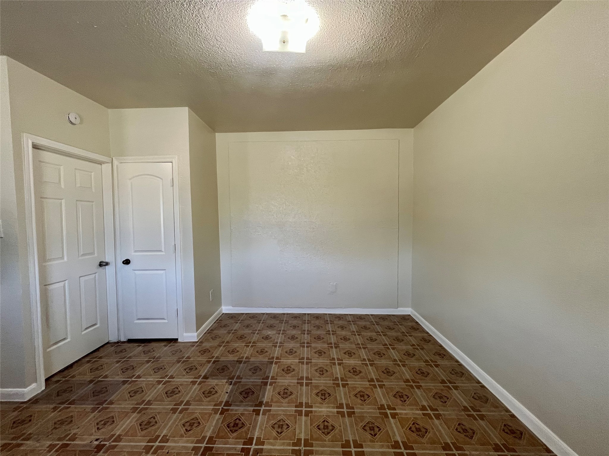 2705 Lorraine Street, Unit 8 Houston, TX 77026 - Photo 6 of 18
