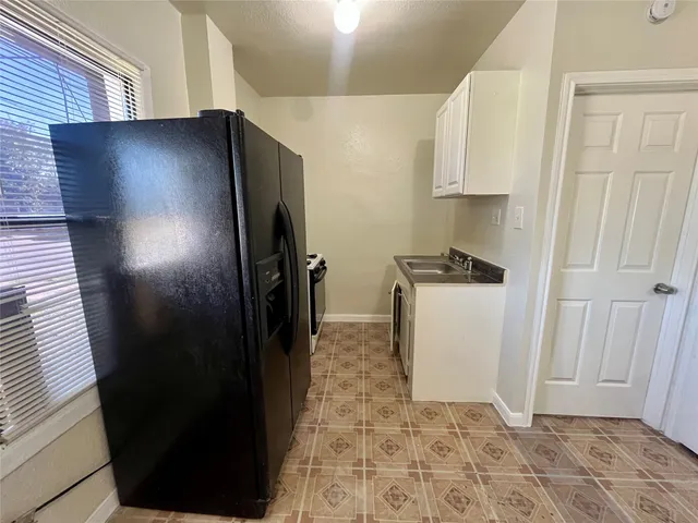 $865 | 2705 Lorraine Street, Unit 8, Houston, TX 77026