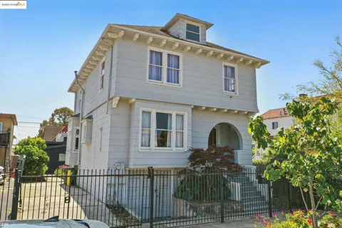 $820,000 | 835 West MacArthur Boulevard, Oakland, CA 94608