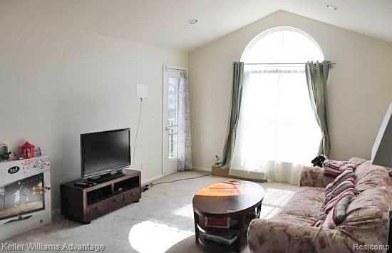 5362 Brookemonte Circle Rochester, MI 48306 - Photo 4 of 11