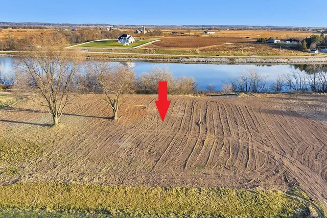 $657,900 | 4307 Lost Dauphin Road, Unit 4, Wrightstown, WI 54180